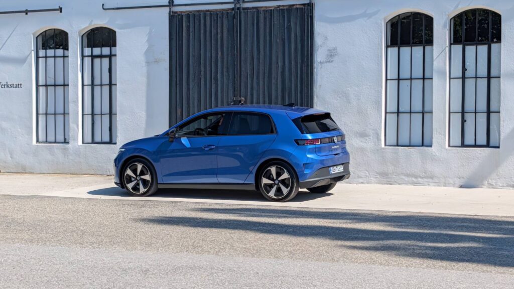 Essai Volkswagen ID. Polo // Source : Raphaelle Baut pour Numerama Essai Volkswagen ID. Polo // Source : Raphaelle Baut pour Numerama