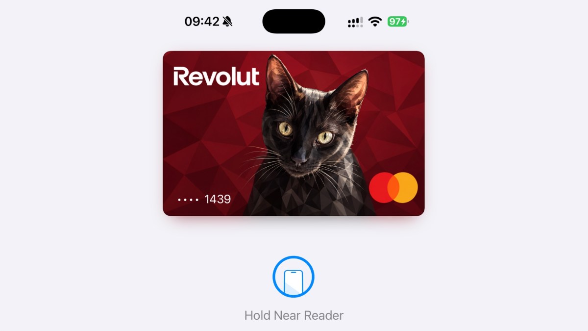 J’ai fabriqué une carte Apple Pay avec la tête de mon chat grâce à cette application