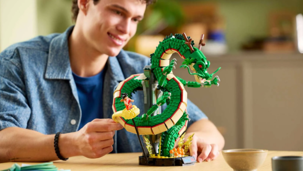 Lego Dragon Ball Shenron & Goku // Source : Lego