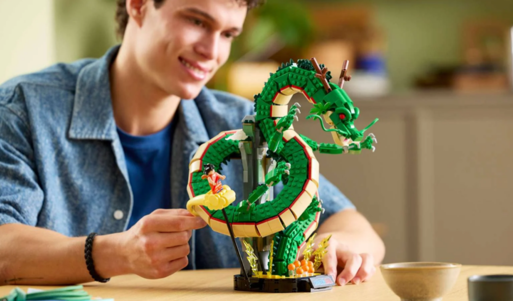 Lego Dragon Ball Shenron & Goku // Source : Lego