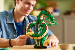 Lego Dragon Ball Shenron & Goku // Source : Lego