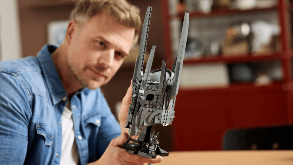 Le Casque de Sauron // Source : Lego Le Casque de Sauron // Source : Lego