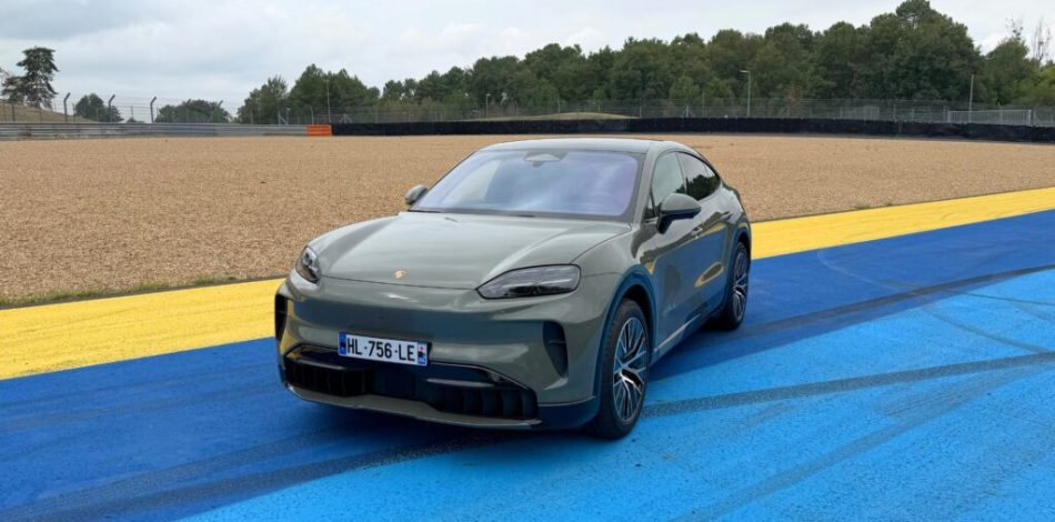 Le Porsche Cayenne Electric à l'essai. // Source : Robin San Vicente pour Numerama Le Porsche Cayenne Electric à l'essai. // Source : Robin San Vicente pour Numerama