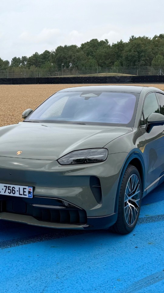Le Porsche Cayenne Electric à l'essai. // Source : Robin San Vicente pour Numerama Le Porsche Cayenne Electric à l'essai. // Source : Robin San Vicente pour Numerama