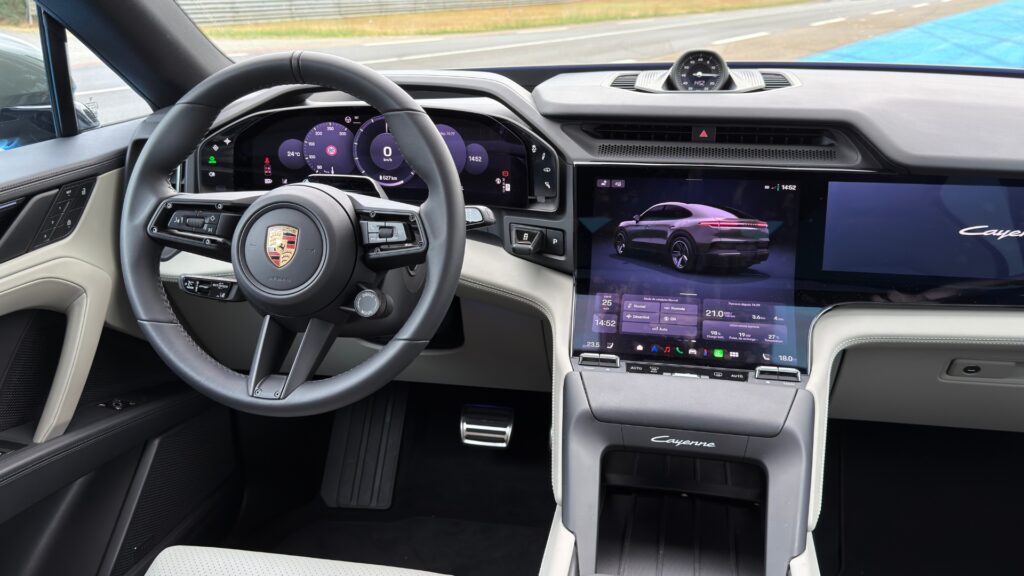 Le Porsche Cayenne Electric à l'essai. // Source : Robin San Vicente pour Numerama Le Porsche Cayenne Electric à l'essai. // Source : Robin San Vicente pour Numerama