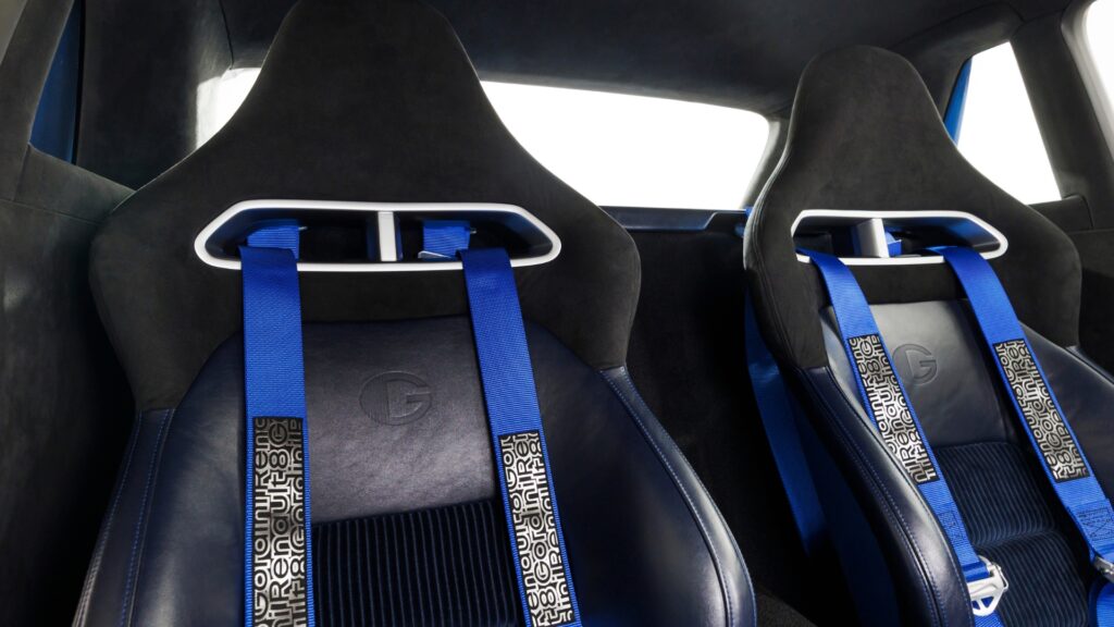 La Renault 8 Gordini Concept. // Source : Renault La Renault 8 Gordini Concept. // Source : Renault