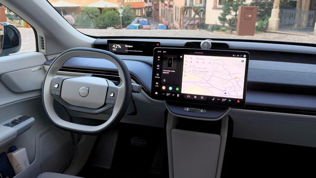 Le Volvo EX60. // Source : Robin San Vicente pour Numerama Le Volvo EX60. // Source : Robin San Vicente pour Numerama