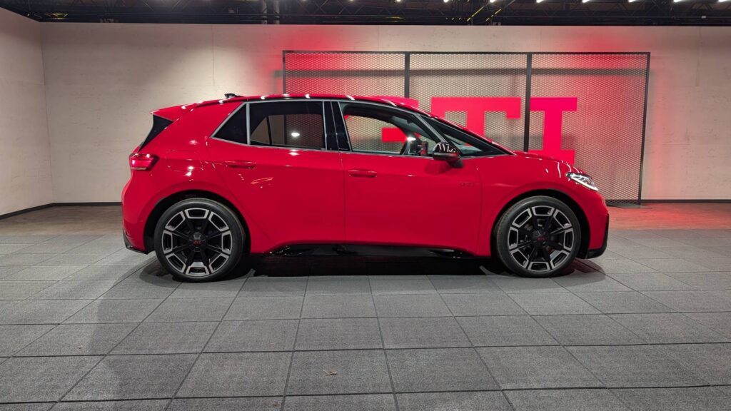 Volkswagen ID.3 GTI // Source : Raphaelle Baut pour Numerama Volkswagen ID.3 GTI // Source : Raphaelle Baut pour Numerama