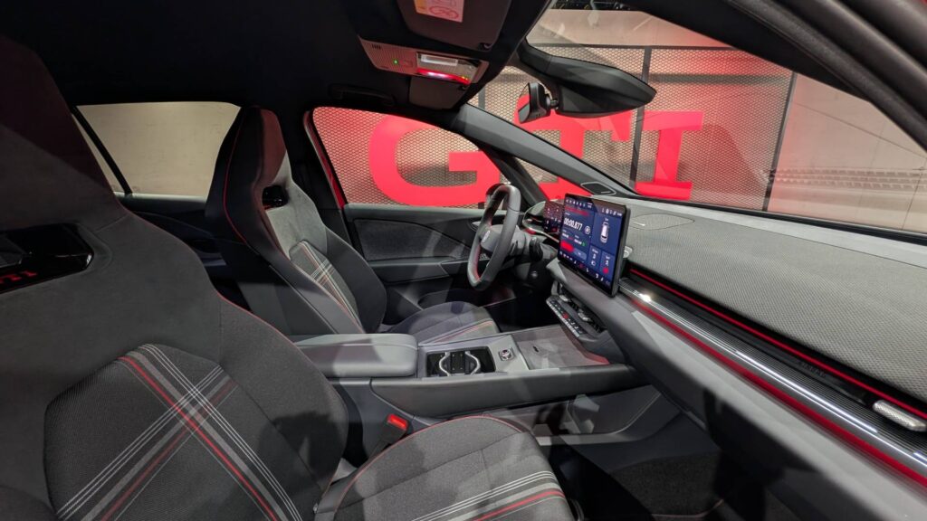 Intérieur de la Volkswagen ID.3 GTI // Source : Raphaelle Baut pour Numerama Intérieur de la Volkswagen ID.3 GTI // Source : Raphaelle Baut pour Numerama