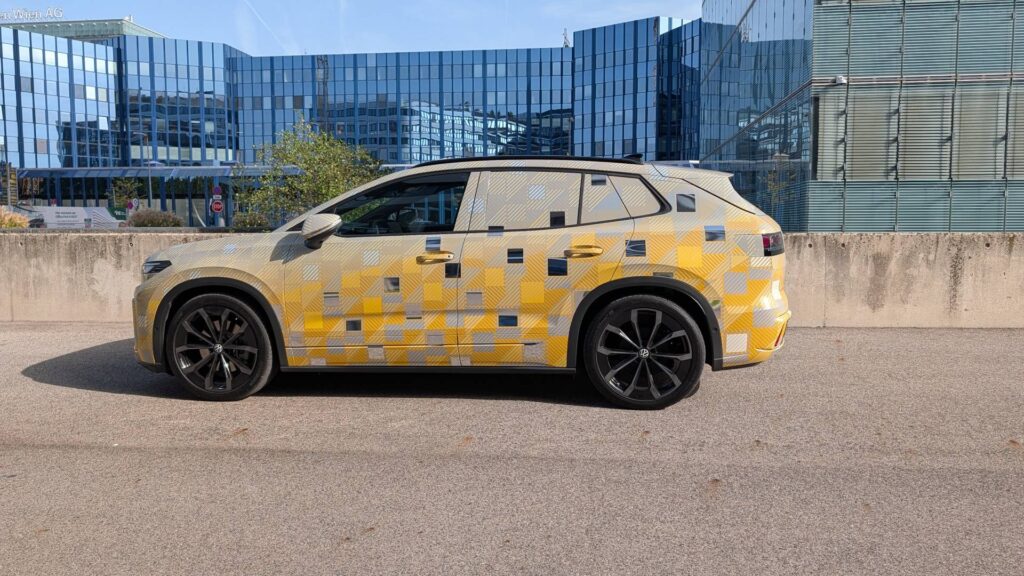 Volkswagen ID. Tiguan encore camouflé // Source : Raphaelle Baut pour Numerama Volkswagen ID. Tiguan encore camouflé // Source : Raphaelle Baut pour Numerama