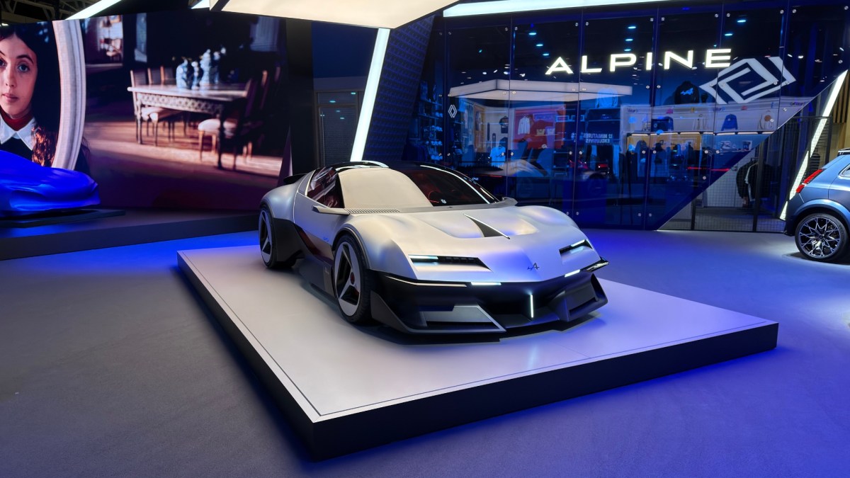 On a vu l’Alpine A310 Vision, le concept-car le plus alléchant du Mondial de l’Auto, avec un gros bémol