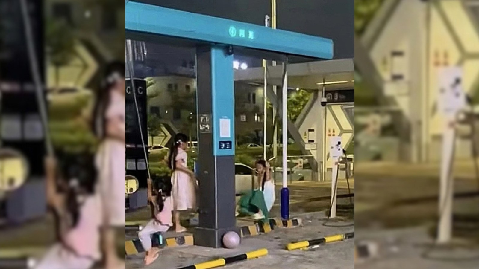 Quand les bornes de recharge ultra-rapides de BYD sont détournées en balançoires par des enfants