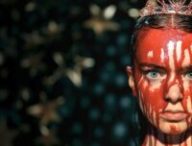 Carrie voit rouge dans la nouvelle adaptation du roman de Stephen King ! // Source : Prime Video Carrie voit rouge dans la nouvelle adaptation du roman de Stephen King ! // Source : Prime Video