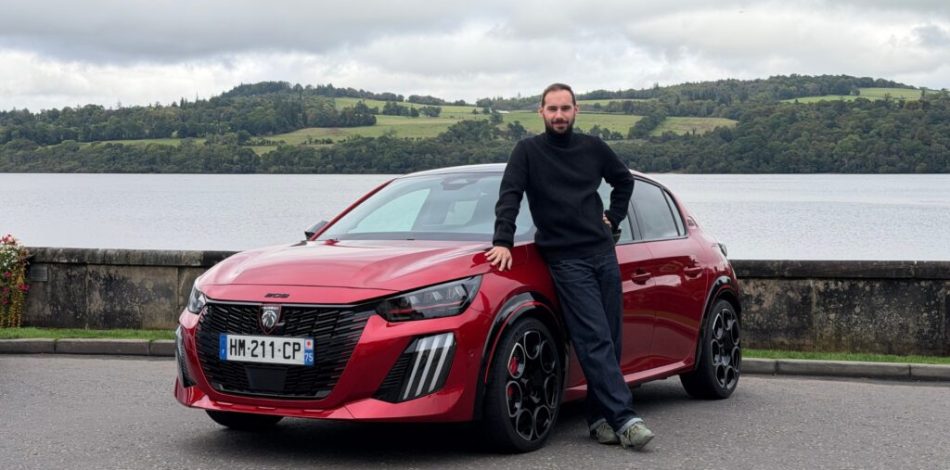 La Peugeot E-208 GTi à l'essai. // Source : Robin San Vicente pour Numerama La Peugeot E-208 GTi à l'essai. // Source : Robin San Vicente pour Numerama