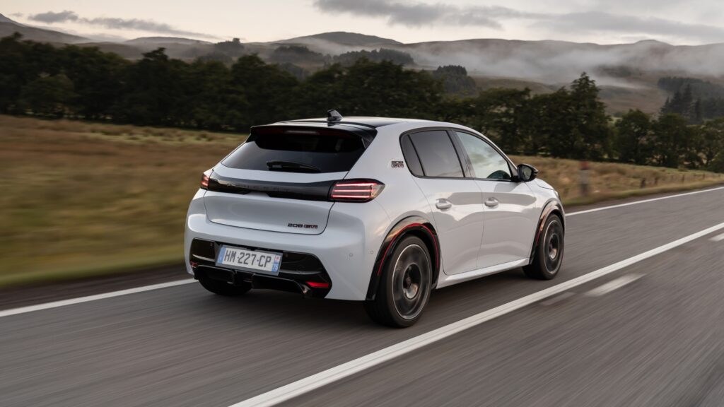 La Peugeot E-208 GTi. // Source : Peugeot La Peugeot E-208 GTi. // Source : Peugeot