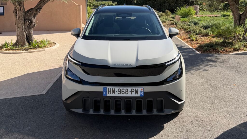 Le Skoda Epiq à l'essai. // Source : Robin San Vicente pour Numerama Le Skoda Epiq à l'essai. // Source : Robin San Vicente pour Numerama