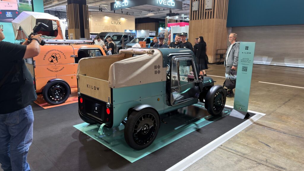 Kilow et son quadricycle La Bagnole au Mondial de l'Auto 2026. // Source : Robin San Vicente pour Numerama Kilow et son quadricycle La Bagnole au Mondial de l'Auto 2026. // Source : Robin San Vicente pour Numerama