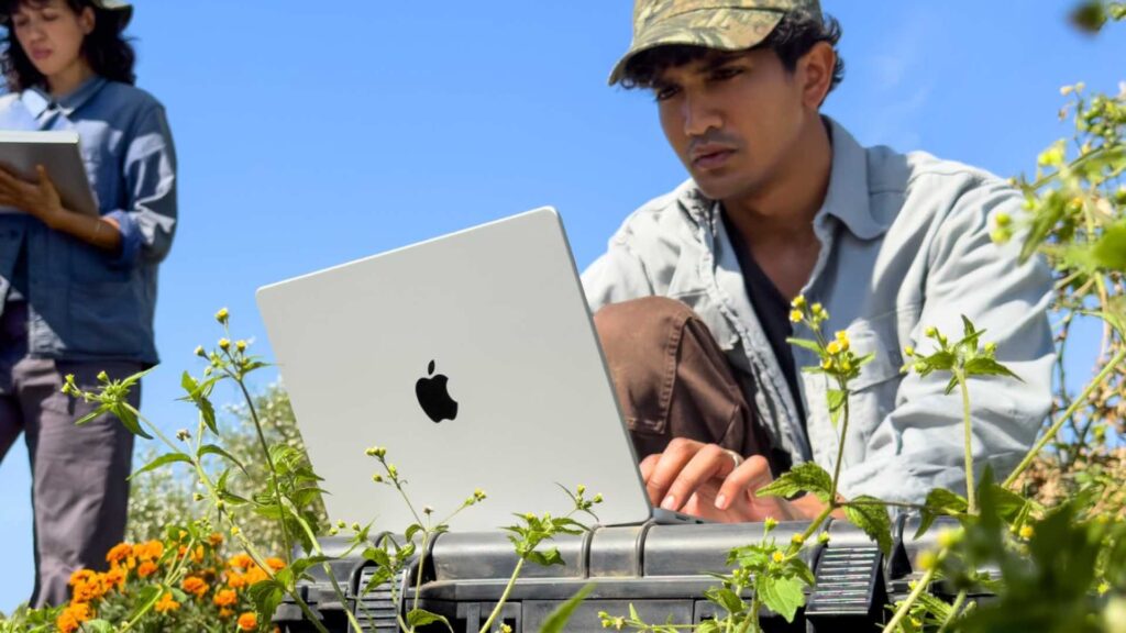 MacBook Pro M6. // Source : Apple MacBook Pro M6. // Source : Apple