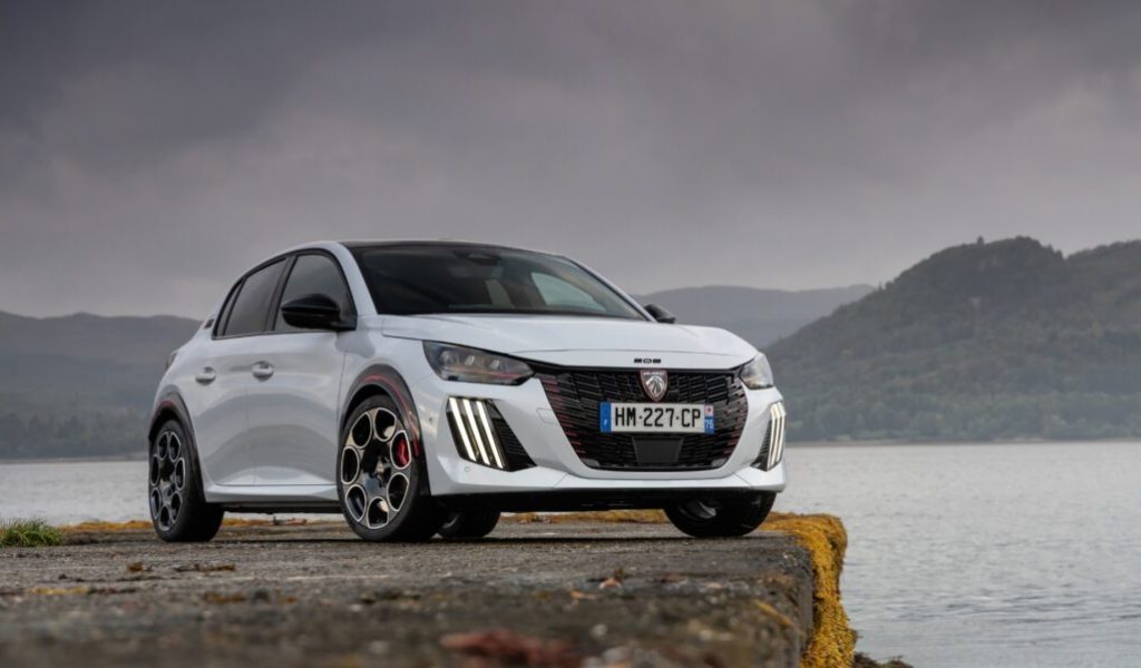La Peugeot E-208 GTi. // Source : Peugeot La Peugeot E-208 GTi. // Source : Peugeot