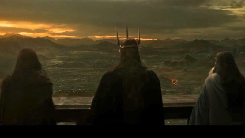 Un mystérieux personnage se tient à côté de Sauron et voilà que ressurgit une vieille théorie dans Les Anneaux de pouvoir