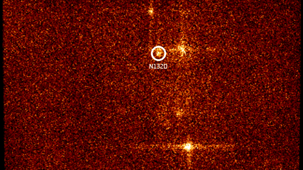 Smile_s_first_test_X-ray_image_shows_supernova_remnant_in_Large_Magellanic_Cloud_pillars Smile_s_first_test_X-ray_image_shows_supernova_remnant_in_Large_Magellanic_Cloud_pillars