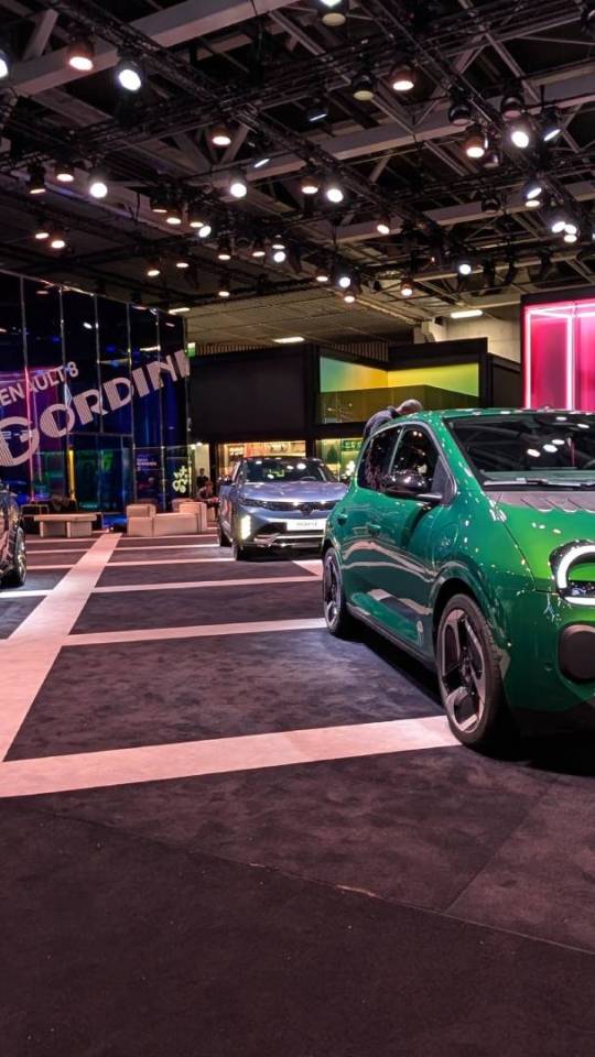 Renault au Mondial de Paris 2026 // Source : Raphaelle Baut pour Numerama Renault au Mondial de Paris 2026 // Source : Raphaelle Baut pour Numerama